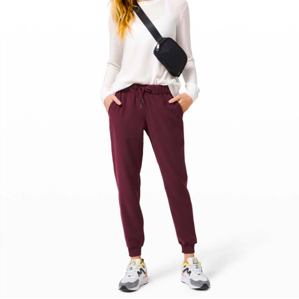 On the Fly Lululemon joggers